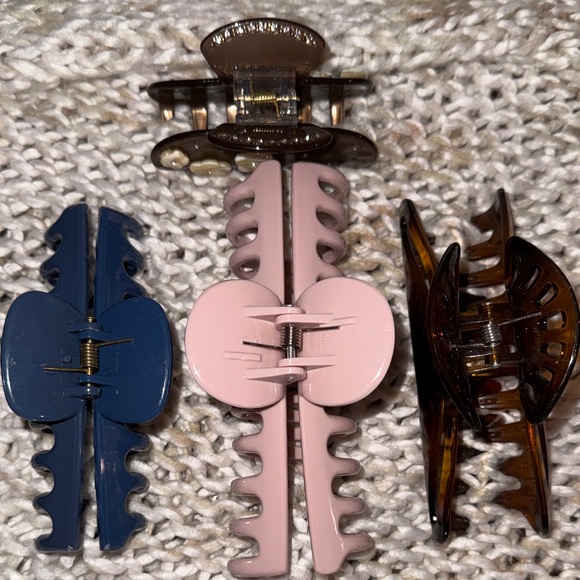 Claw Clips in Brown, Blue, and Pink - Picture 2 of 2